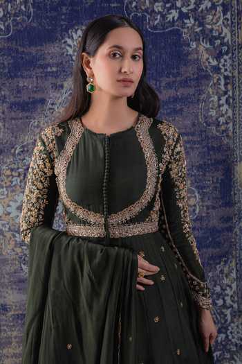 Buy_BAIDEHI_Green Crepe, Silk Pearls, Cut Work, Zari Round Embroidered Anarkali With Dupatta _Online_at_Aza_Fashions