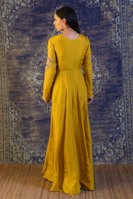 BAIDEHI Mughal Bloom Embroidered Anarkali With Dupatta 