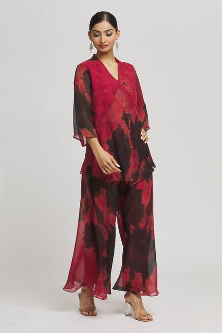 Whimsical By Shica Pink Organza Beads, Embroidery V-neck Tie Dye Top And Pant Set at Aza Fashions Whimsical By Shica_Pink Organza Beads, Embroidery V-neck Tie Dye Top And Pant Set _at_Aza_Fashions