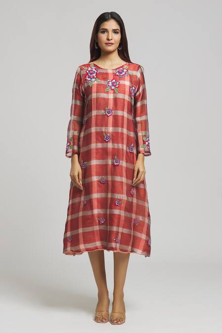 Bhusattva Red Organic Silk Embroidered Sequin Round Blossom Kurta Online at Aza Fashions Bhusattva_Red Organic Silk Embroidered Sequin Round Blossom Kurta _Online_at_Aza_Fashions