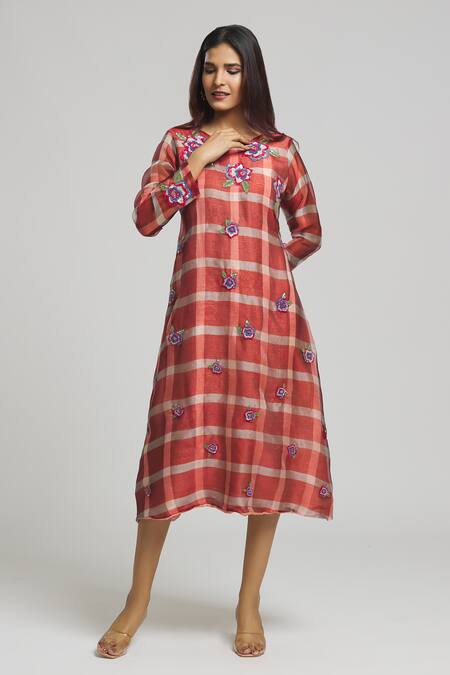 Shop Bhusattva Red Organic Silk Embroidered Sequin Round Blossom Kurta Online at Aza Fashions Shop_Bhusattva_Red Organic Silk Embroidered Sequin Round Blossom Kurta _Online_at_Aza_Fashions