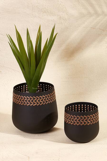 Mason Home_Black Metal Woven Round Shaped Planter_Online_at_Aza_Fashions