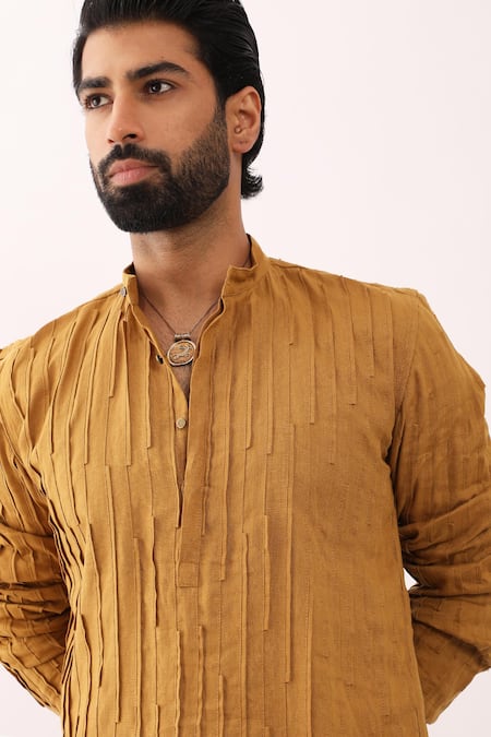 Buy_Son Of A Noble Snob_Yellow 100% Linen Plain Viraj Straight Solid Kurta And Pant Set _Online_at_Aza_Fashions