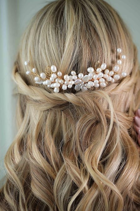 Floristaa By Mahek Narnia Pearl Embellished Hair Comb 