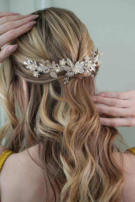 Floristaa By Mahek_Silver Pearls Radiance Floral Vine Embellished Hair Comb _Online_at_Aza_Fashions