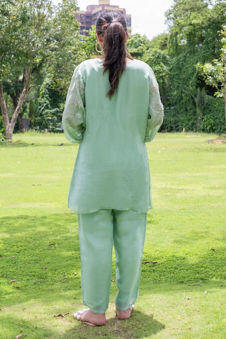 Label Lila Foliage Embroidered Kurta With Pant 