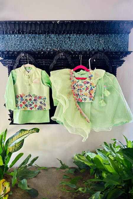 Rage Attire-Sweta Saria Green Bamboo, Cotton, Silk Embroidery, Beads Floral Bundi Kurta Set at Aza Fashions Rage Attire-Sweta Saria_Green Bamboo, Cotton, Silk Embroidery, Beads Floral Bundi Kurta Set _at_Aza_Fashions