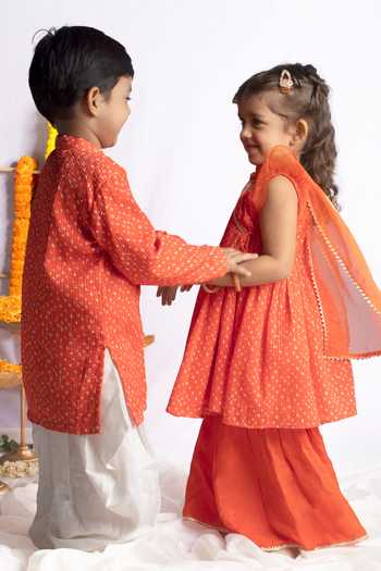 Shop Rage Attire-Sweta Saria Orange Cotton, Silk Bandhani Print Kurta With Patiala Pant Online at Aza Fashions Shop_Rage Attire-Sweta Saria_Orange Cotton, Silk Bandhani Print Kurta With Patiala Pant _Online_at_Aza_Fashions