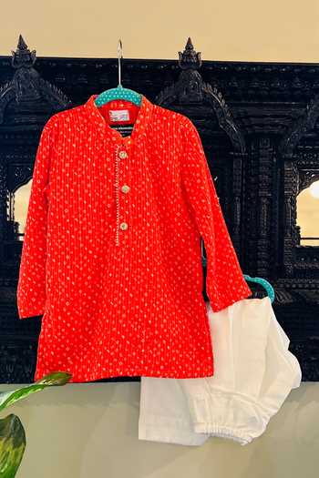 Rage Attire-Sweta Saria Orange Cotton, Silk Bandhani Print Kurta With Patiala Pant at Aza Fashions Rage Attire-Sweta Saria_Orange Cotton, Silk Bandhani Print Kurta With Patiala Pant _at_Aza_Fashions