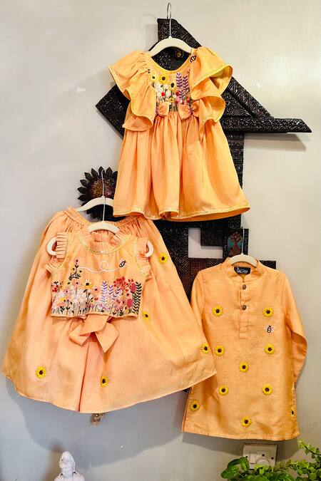 Buy Rage Attire-Sweta Saria Peach Cotton, Bamboo Embroidery Sunflower Kurta And Pyjama Set Buy_Rage Attire-Sweta Saria_Peach Cotton, Bamboo Embroidery Sunflower Kurta And Pyjama Set