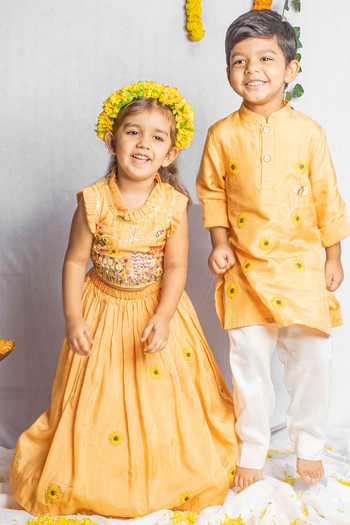 Buy Rage Attire-Sweta Saria Peach Net, Bamboo, Silk Embroidery Sunflower Lehenga Set Online at Aza Fashions Buy_Rage Attire-Sweta Saria_Peach Net, Bamboo, Silk Embroidery Sunflower Lehenga Set _Online_at_Aza_Fashions
