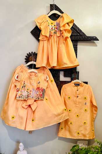 Shop Rage Attire-Sweta Saria Peach Net, Bamboo, Silk Embroidery Sunflower Lehenga Set Online at Aza Fashions Shop_Rage Attire-Sweta Saria_Peach Net, Bamboo, Silk Embroidery Sunflower Lehenga Set _Online_at_Aza_Fashions