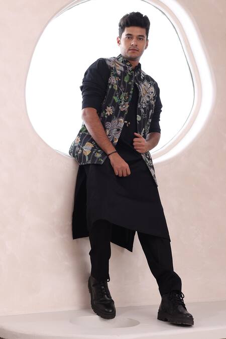 Mahima Mahajan_Black Sequins, Mirrors Persian Bloom Print Nehru Jacket _Online_at_Aza_Fashions