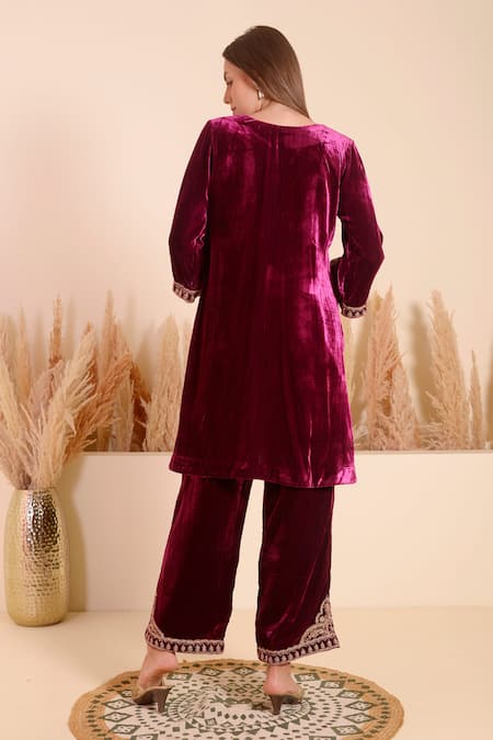 Shop_Surabhi Arya_Wine Velvet Embroidery V-neck Damask Bloom Encrusted Kurta With Pant _at_Aza_Fashions