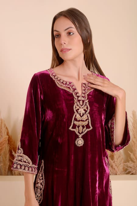 Shop_Surabhi Arya_Wine Velvet Embroidery V-neck Damask Bloom Encrusted Kurta With Pant _Online_at_Aza_Fashions