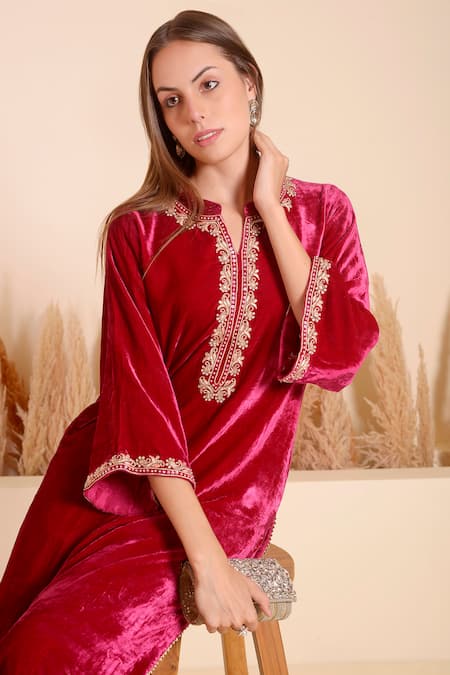 Buy_Surabhi Arya_Red Velvet Embroidery Mandarin Collar Carnation Bloom Kurta With Pant _Online_at_Aza_Fashions