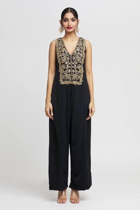 Gopi Vaid Black Velvet Sequins Plunge Neck Seher Embroidered Bodice Jumpsuit at Aza Fashions Gopi Vaid_Black Velvet Sequins Plunge Neck Seher Embroidered Bodice Jumpsuit _at_Aza_Fashions