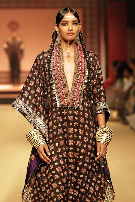 Nitya Bajaj Black Cotton Hand Block Printed Ajrakh Deep V Shawl Collar Kaftan Online at Aza Fashions Nitya Bajaj_Black Cotton Hand Block Printed Ajrakh Deep V Shawl Collar Kaftan _Online_at_Aza_Fashions