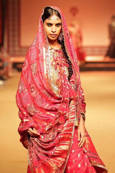 Nitya Bajaj Gold Tissue, Modal, Silk Tassels, Sequins Keyhole Gota Work Shirt Gharara Set Online at Aza Fashions Nitya Bajaj_Gold Tissue, Modal, Silk Tassels, Sequins Keyhole Gota Work Shirt Gharara Set_Online_at_Aza_Fashions