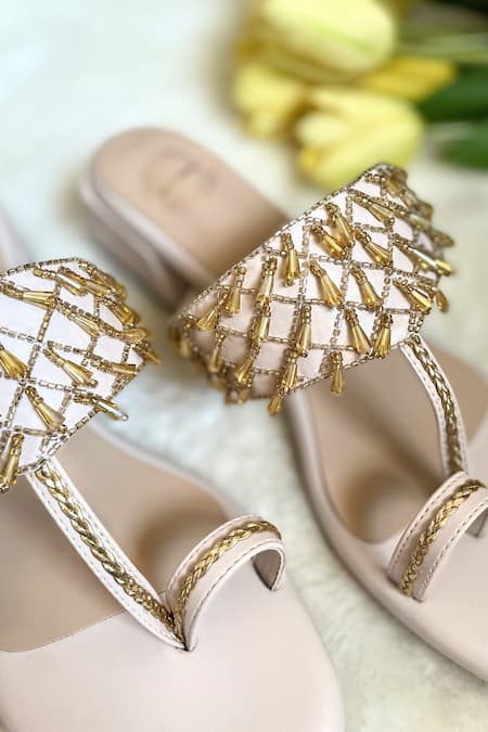 Modanta Footwear_Beige Chains Latkan Embellished Kolhapuri Heels _Online_at_Aza_Fashions