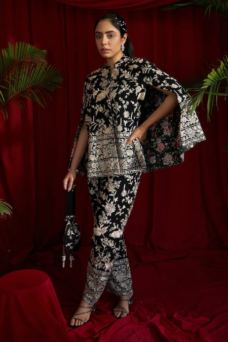 Tasuvure Indes Black Georgette Embroidery Mandarin Collar Reyna Floral Jacket And Pant Set 