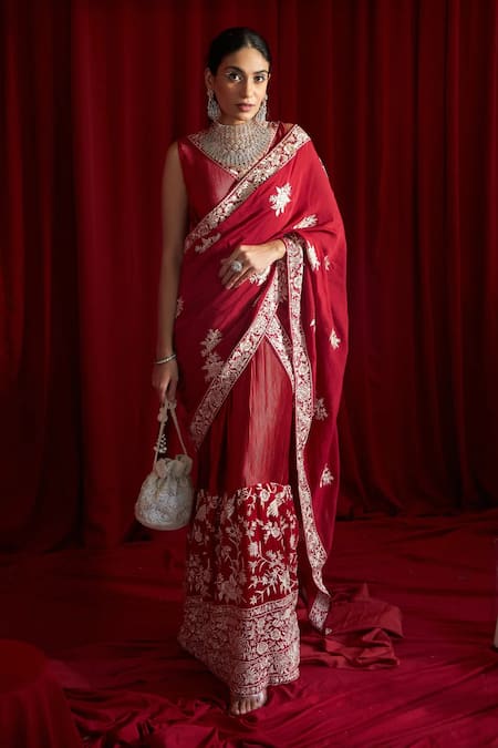 Tasuvure Indes Reyna Floral Embroidered Saree With Blouse 