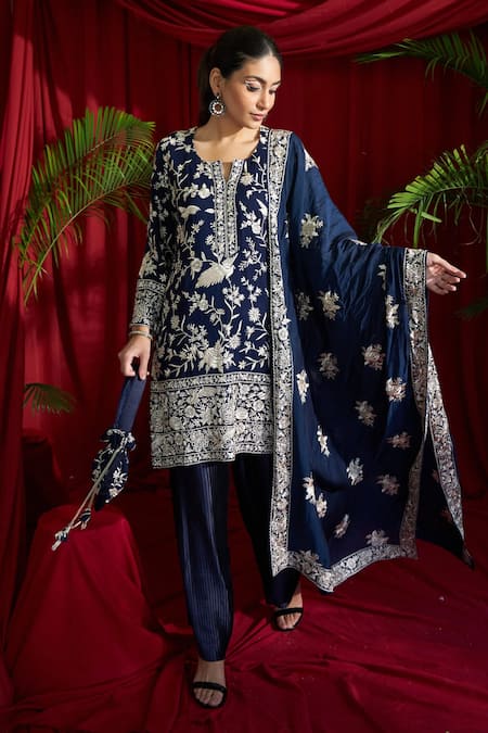 Shop_Tasuvure Indes_Blue Georgette, Satin Embroidery Split V-neck Reyna Floral Kurta Pant Set _at_Aza_Fashions