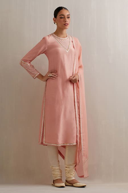 Priyal Prakash Peach Chanderi, Cotton, Viscose, Organza Embroidery, Sequins, Zari Kurta Set Online at Aza Fashions Priyal Prakash_Peach Chanderi, Cotton, Viscose, Organza Embroidery, Sequins, Zari Kurta Set _Online_at_Aza_Fashions