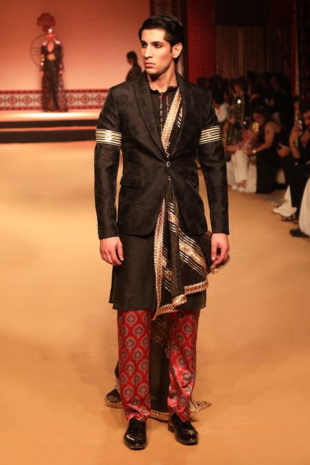 Nitya Bajaj_Black Jacquard, Modal, Silk Floral Woven Blazer Pant Set With Dupatta_at_Aza_Fashions