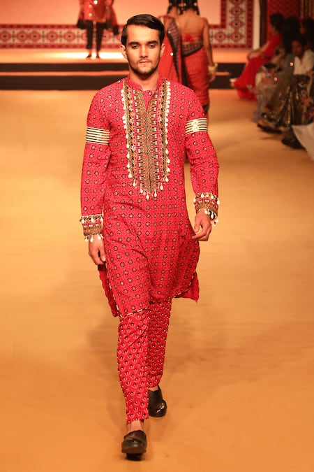 Shop Nitya Bajaj Red Cotton Hand Block Printed Ajrakh Kurta Set at Aza Fashions Shop_Nitya Bajaj_Red Cotton Hand Block Printed Ajrakh Kurta Set _at_Aza_Fashions