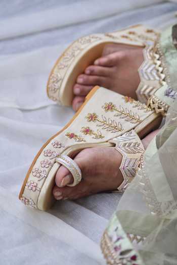 Shradha Hedau Footwear Couture Gold Embroidery Sitara Leaf Wedges at Aza Fashions Shradha Hedau Footwear Couture_Gold Embroidery Sitara Leaf Wedges _at_Aza_Fashions