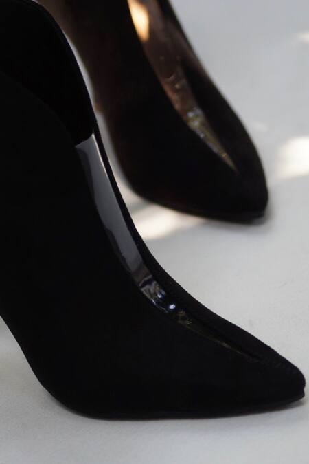 Shradha Hedau Footwear Couture Black Velvet Suede Ankle Boots Online at Aza Fashions Shradha Hedau Footwear Couture_Black Velvet Suede Ankle Boots _Online_at_Aza_Fashions