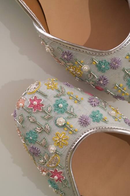 Shradha Hedau Footwear Couture Green Embroidery Julia Juttis Online at Aza Fashions Shradha Hedau Footwear Couture_Green Embroidery Julia Juttis _Online_at_Aza_Fashions