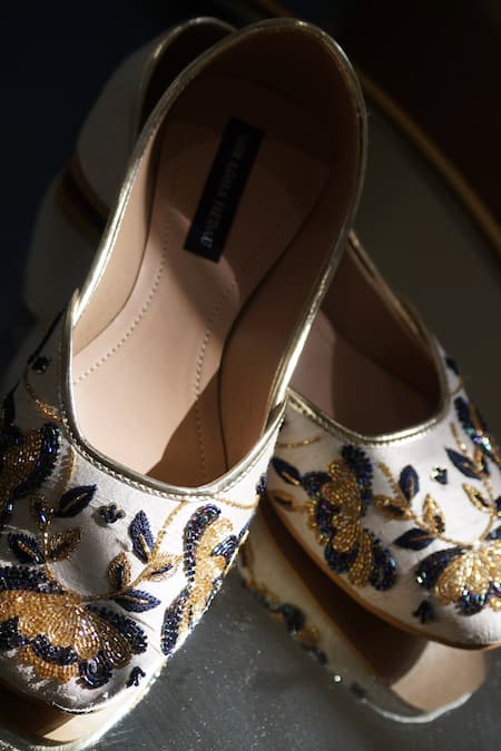 Shradha Hedau Footwear Couture_Beige Embroidery Blake Juttis _Online_at_Aza_Fashions