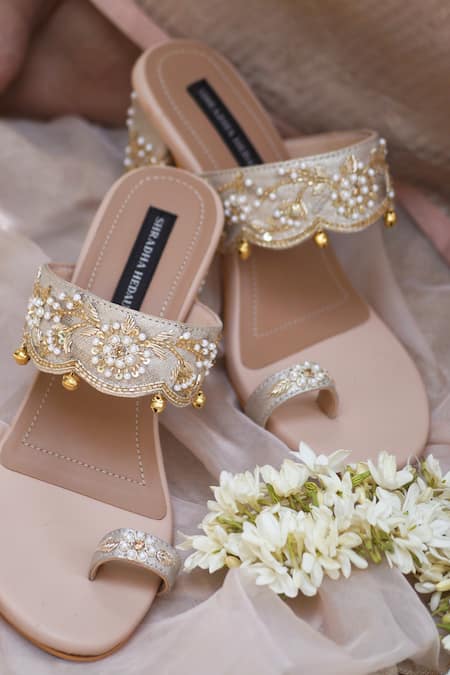 Shop Shradha Hedau Footwear Couture Beige Gota Patti, Embroidery Hazel Ghungroo Embellished Kolhapuri Block Heels at Aza Fashions Shop_Shradha Hedau Footwear Couture_Beige Gota Patti, Embroidery Hazel Ghungroo Embellished Kolhapuri Block Heels _at_Aza_Fashions