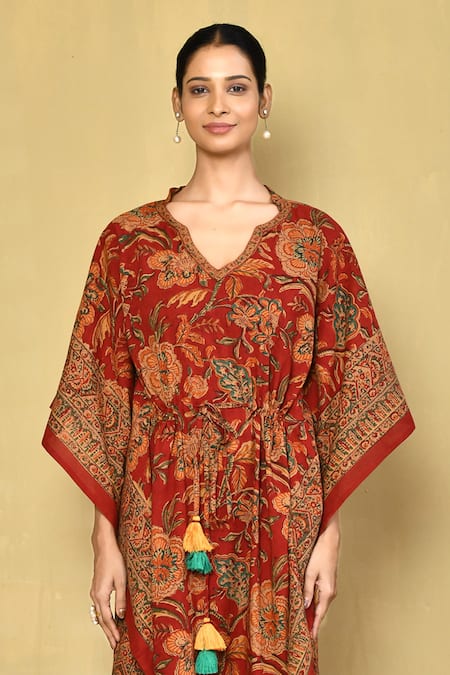 Buy Samyukta Singhania Red Cotton Split V-neck Floral Hand Block Print Kaftan Online at Aza Fashions Buy_Samyukta Singhania_Red Cotton Split V-neck Floral Hand Block Print Kaftan_Online_at_Aza_Fashions