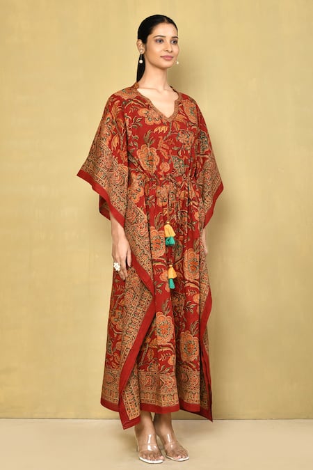 Shop Samyukta Singhania Red Cotton Split V-neck Floral Hand Block Print Kaftan Online at Aza Fashions Shop_Samyukta Singhania_Red Cotton Split V-neck Floral Hand Block Print Kaftan_Online_at_Aza_Fashions