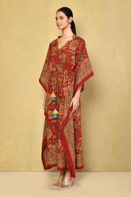 Samyukta Singhania Red Cotton Split V-neck Floral Hand Block Print Kaftan at Aza Fashions Samyukta Singhania_Red Cotton Split V-neck Floral Hand Block Print Kaftan_at_Aza_Fashions