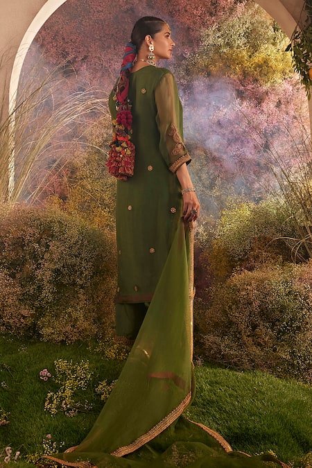 Shop Charu Makkar Green Organza, Silk Embroidery Split V-neck Straight Kurta Pant Set at Aza Fashions Shop_Charu Makkar_Green Organza, Silk Embroidery Split V-neck Straight Kurta Pant Set _at_Aza_Fashions