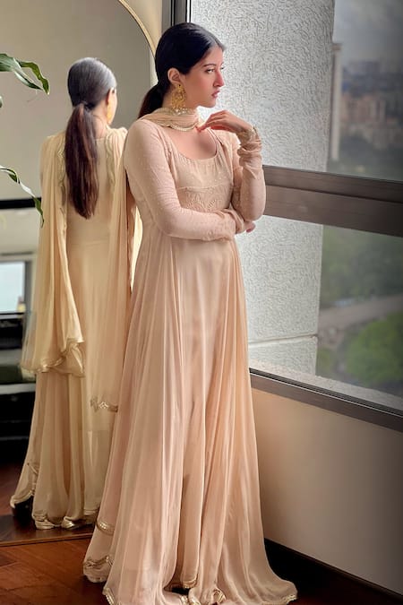 Buy_LABEL AISHWARYRIKA_Beige Georgette, Chiffon Dolce Chikankari Embroidered Yoke Mastani Anarkali Set _Online_at_Aza_Fashions