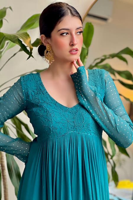 LABEL AISHWARYRIKA Green Georgette Sequins, Lace V-neck Elaine Chikankari Embroidered Yoke Anarkali Online at Aza Fashions LABEL AISHWARYRIKA_Green Georgette Sequins, Lace V-neck Elaine Chikankari Embroidered Yoke Anarkali _Online_at_Aza_Fashions