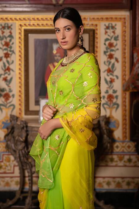 Geroo Jaipur_Green Chiffon, Crepe Embroidery Ombre Gota Saree With Unstitched Blouse Piece _Online_at_Aza_Fashions