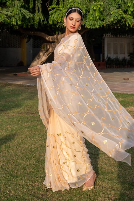 Buy_Geroo Jaipur_Beige Chiffon, Crepe Gota Patti Work Saree With Unstitched Blouse Piece _Online_at_Aza_Fashions