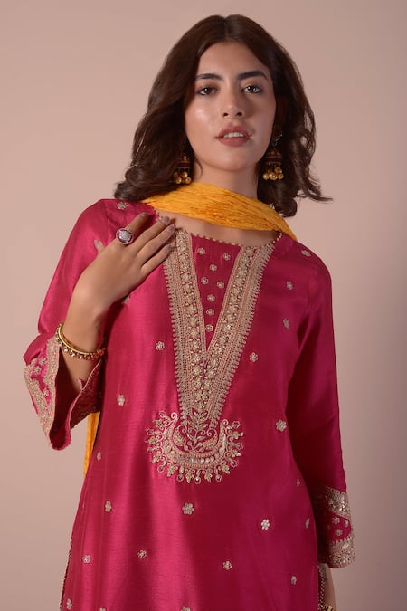 Buy_Surabhi Arya_Magenta Bamboo, Silk Sequins, Zari, Gota Patti, Tassels Round Work Kurta Set _Online_at_Aza_Fashions