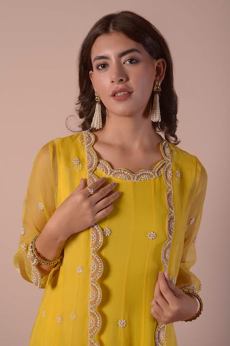 Surabhi Arya_Yellow Georgette, Organza Beads, Zari Floral Embroidered Anarkali With Jacket _Online_at_Aza_Fashions