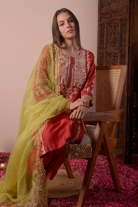 Surabhi Arya_Red Silk, Chanderi, Organza Beads, Zari Round Neck Embroidered Kurta Set _at_Aza_Fashions