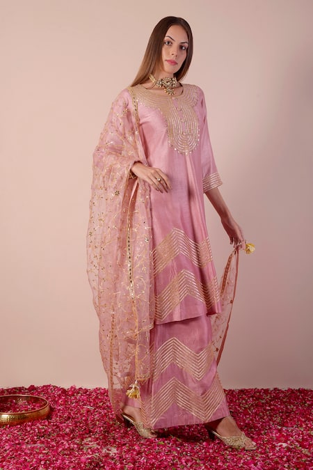 Shop_Surabhi Arya_Pink Bamboo, Organza Embroidery, Gota Patti Round Neck Ombre Kurta Set _Online_at_Aza_Fashions