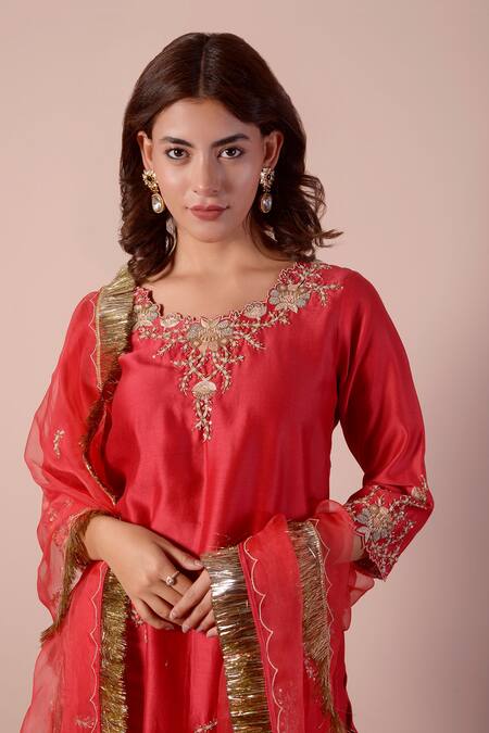 Surabhi Arya_Red Silk, Georgette, Organza Cut Work, Sequins, Neckline Embroidered Kurta Set _Online_at_Aza_Fashions
