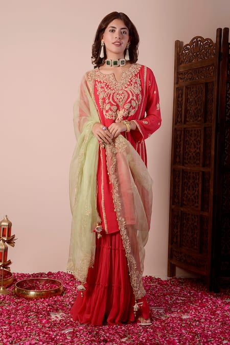 Surabhi Arya_Red Georgette, Organza Gota Patti, Sequins, Zari Split Embroidered Kurta Set _Online_at_Aza_Fashions