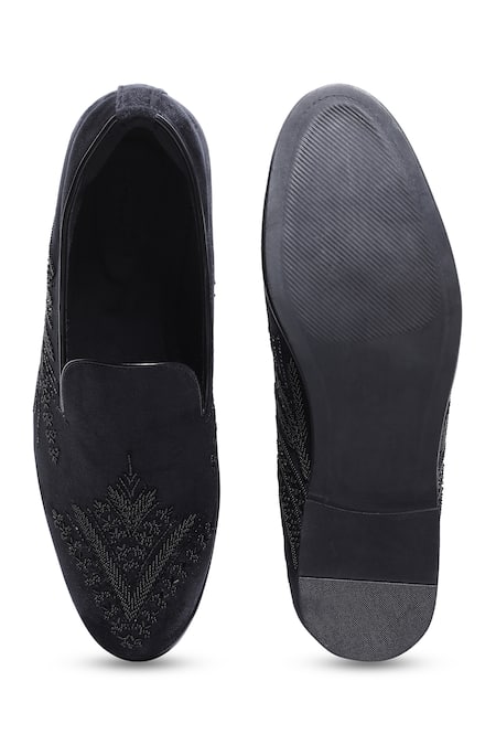 Asuka Velvet Moti Embroidered Shoes 